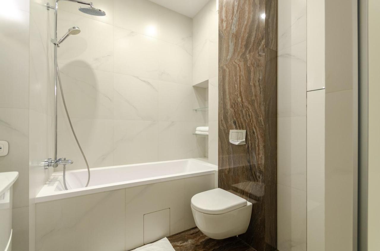 Petrovdom 11-212 In Rc Central Park Residence Complex Kyiv Exterior photo