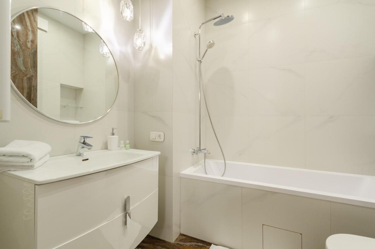 Petrovdom 11-212 In Rc Central Park Residence Complex Kyiv Exterior photo