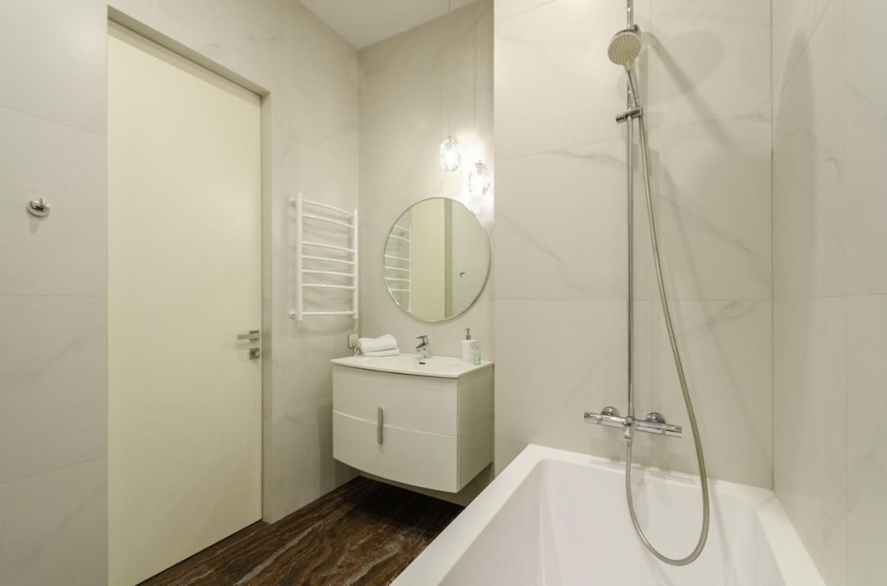 Petrovdom 11-212 In Rc Central Park Residence Complex Kyiv Exterior photo